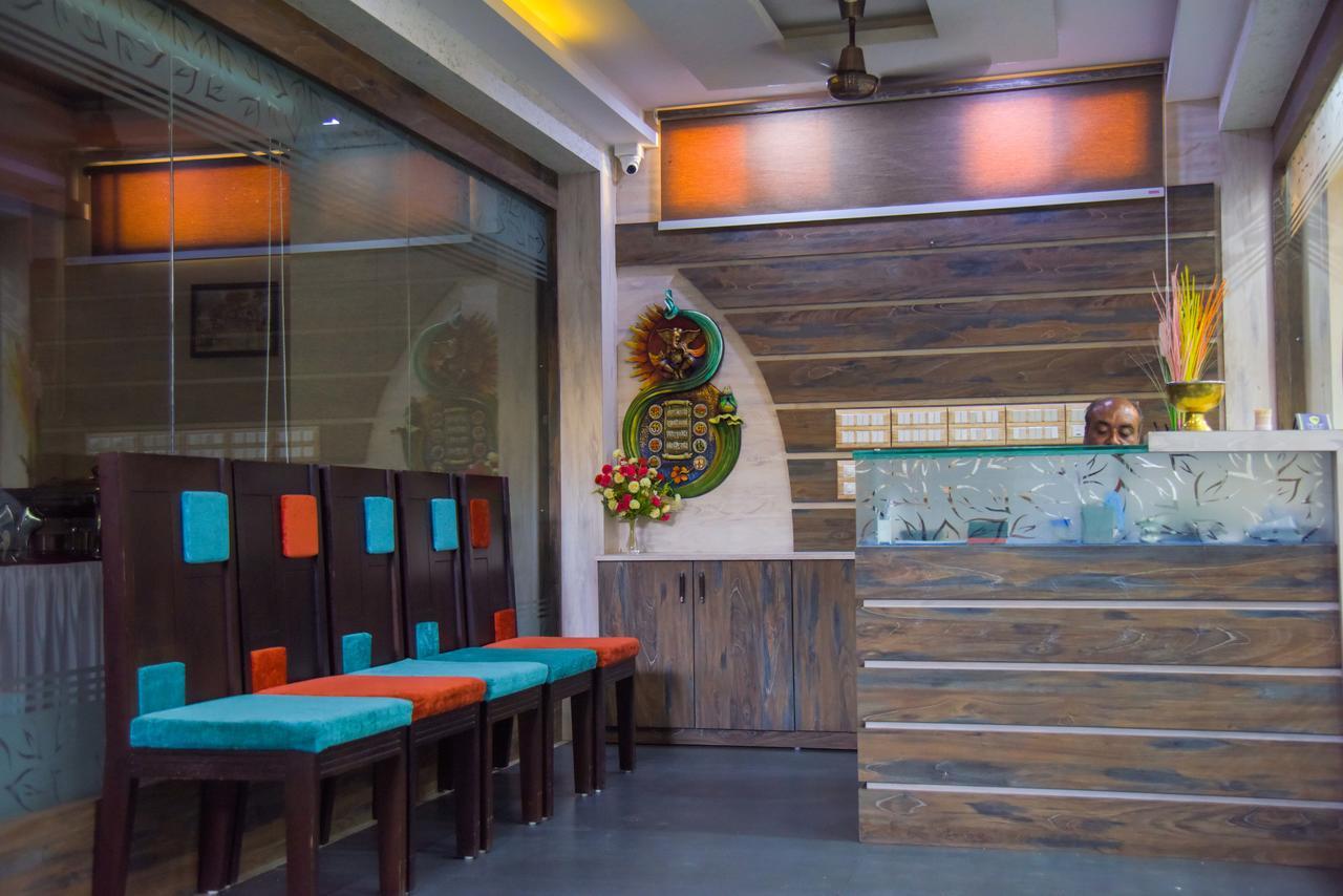 Hotel Tulsi Residency Bhuj Buitenkant foto