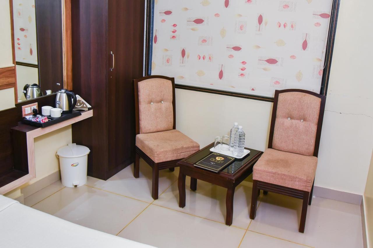 Hotel Tulsi Residency Bhuj Buitenkant foto