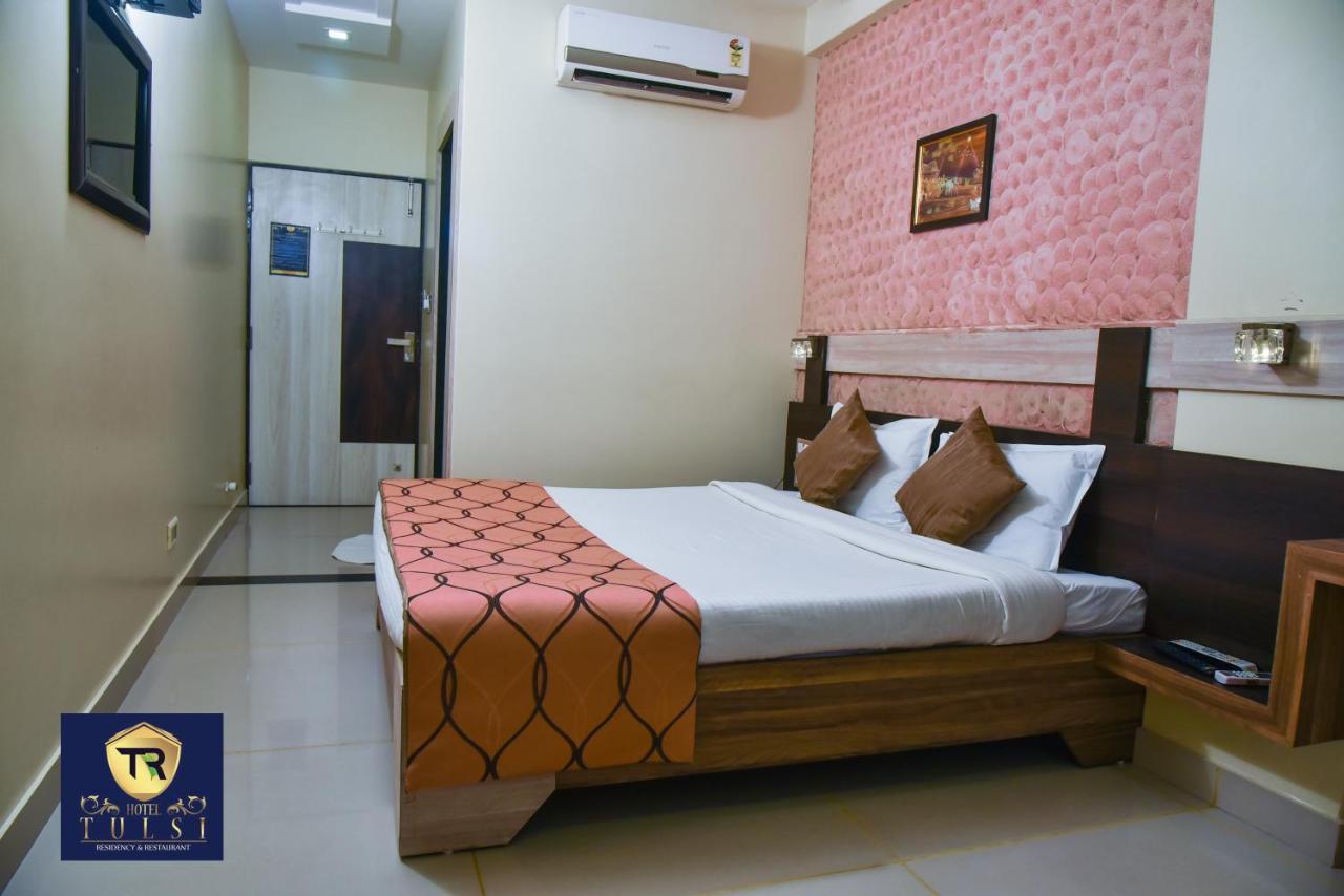 Hotel Tulsi Residency Bhuj Buitenkant foto