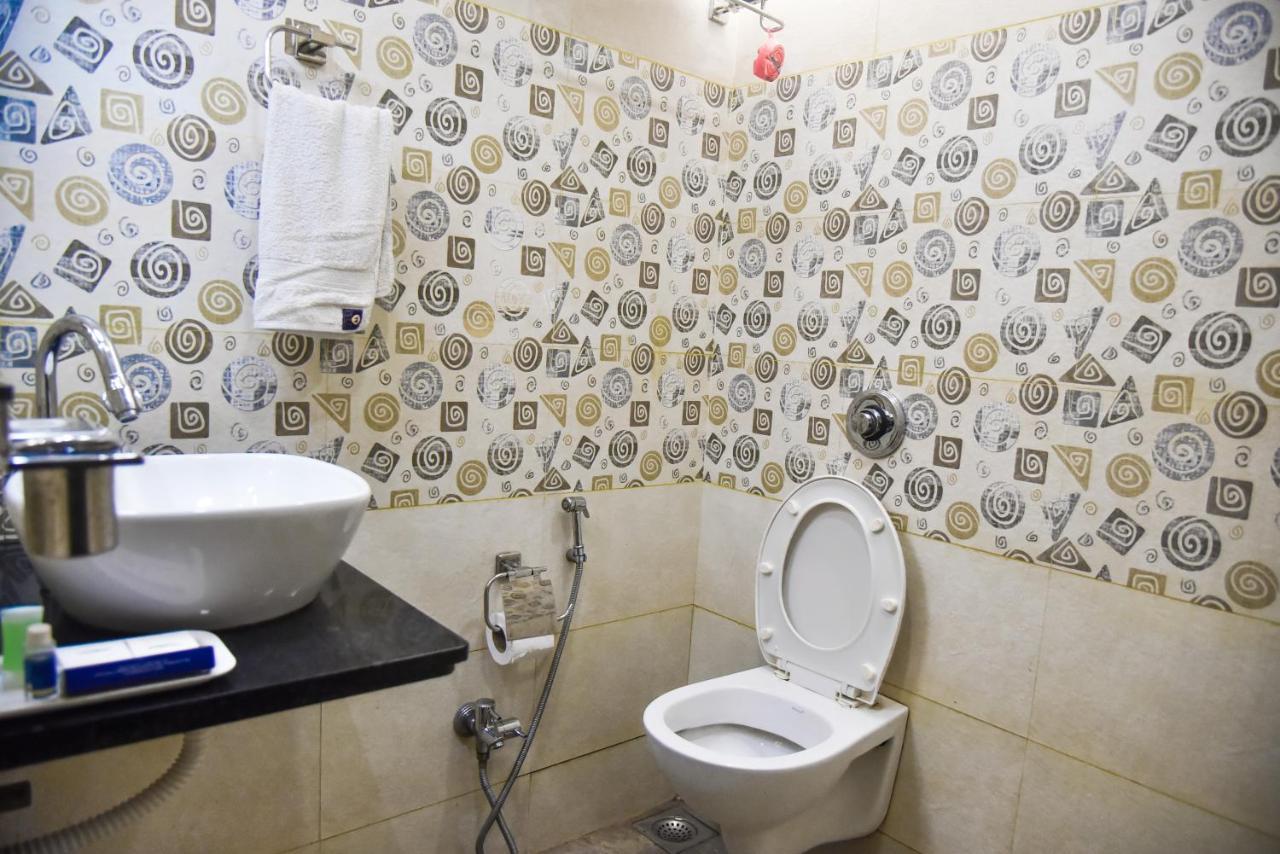 Hotel Tulsi Residency Bhuj Buitenkant foto
