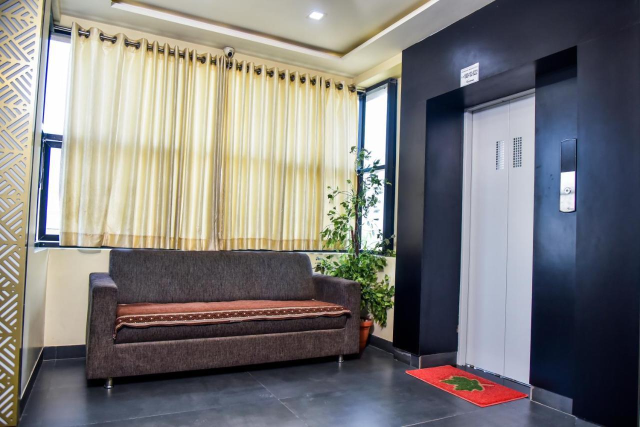 Hotel Tulsi Residency Bhuj Buitenkant foto